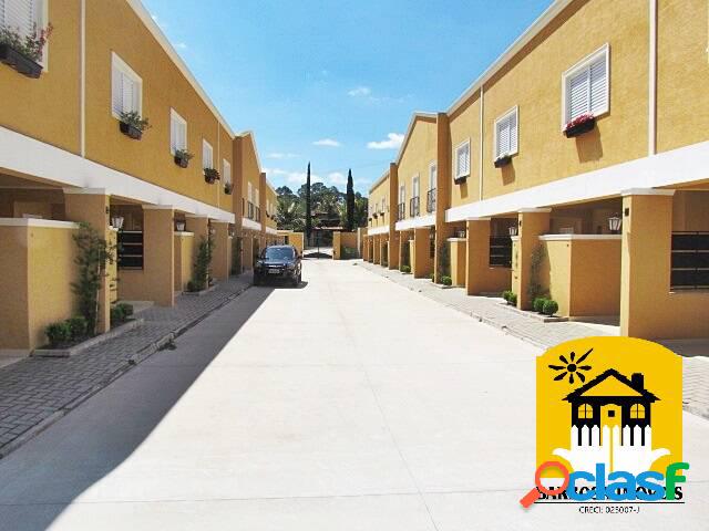 Casas em condomínio com área construída de 100 m².