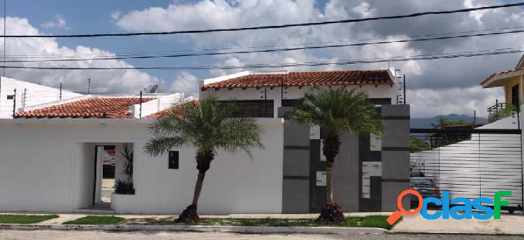 Moderna Casa en Colinas de Guataparo