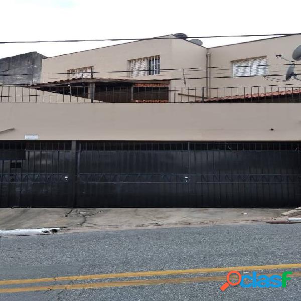 Sobrado 147m²/ 3 dorms/ 2 vagas cobertas - Jardim Monte