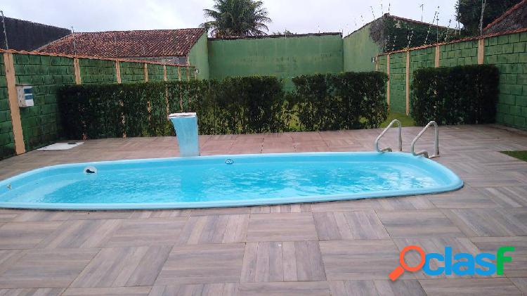 Sobrado amplo de 3 dorms com piscina - 300m da praia -