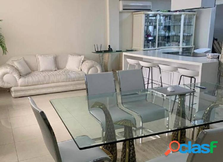 TOWNHOUSE EN GUATAPARO (200 mts2)