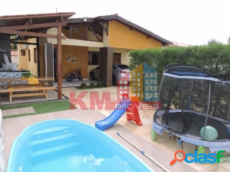 Vende-se linda casa com piscina no bairro Costa e Silva