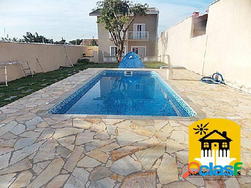 Área total de 470 m².