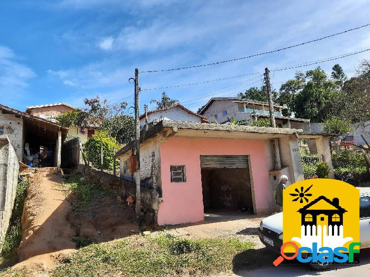 Ótima casa no Bairro do Tanque Preto.