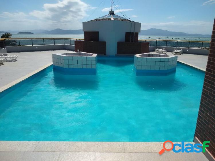 Ótimo Apartamento à Venda na Praia de Ponta das Canas -