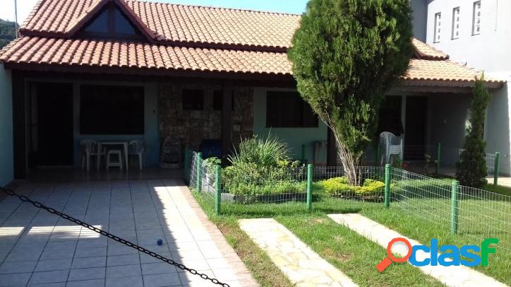 AMPLA CASA / 170 M² DE ÁREA ÚTIL
