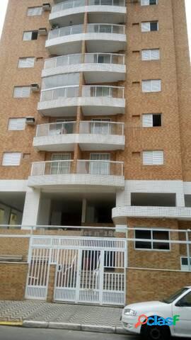 Apartamento com 2 dormitórios, sendo 01 suíte, localizado