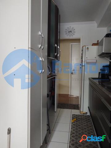 Apartamento com 2 dormitórios, varanda Cond. Belas Artes -