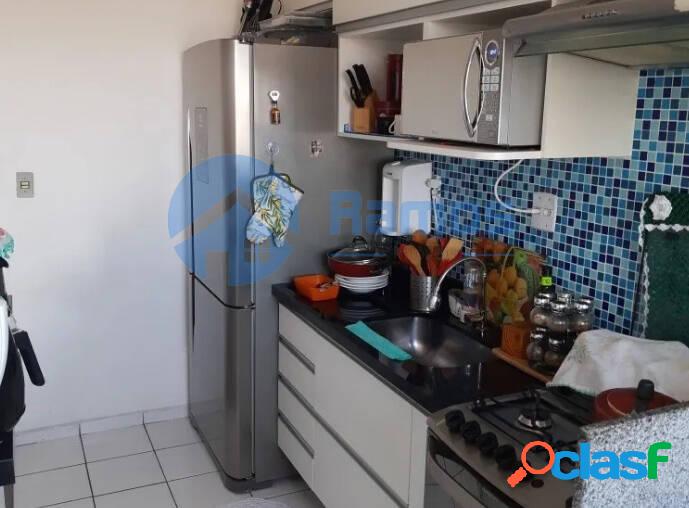 Apartamento com 2 dormitórios, varanda no cond. Reserva