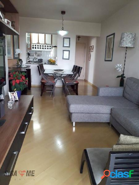 Apartamento com 3 Quartos e 3 banheiros à Venda, 80m²