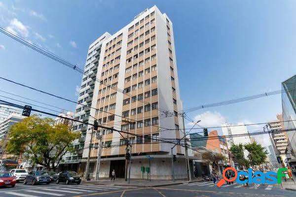 Apartamento de 3 dormitórios no Centro de Curitiba -