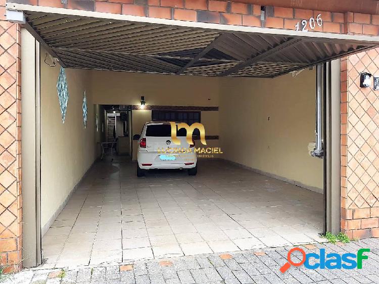 CASA GEMINADA TÉRREA COM EDÍCULA, 04 VAGAS, 02 DORMS-