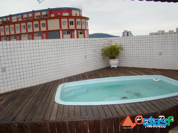 COBERTURA COM PISCINA