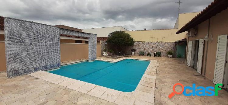 Casa 2 Terrenos, Piscina e Cinema