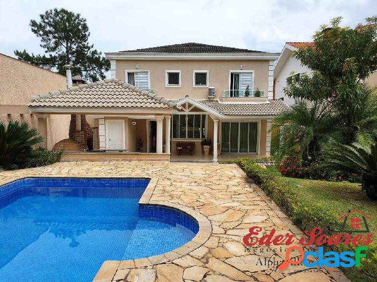 Casa clean à venda no Alpha 12