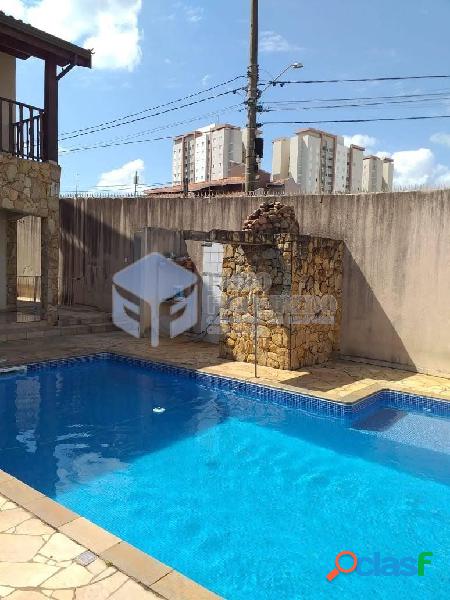 Casa com 3 dormitórios (uma suíte) - Vila Claudia