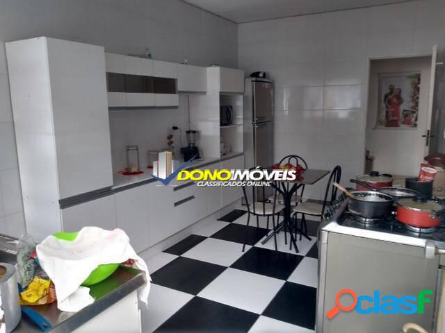 Casa com 3 dormitórios à venda, 140 m² por R$ 650.000 -