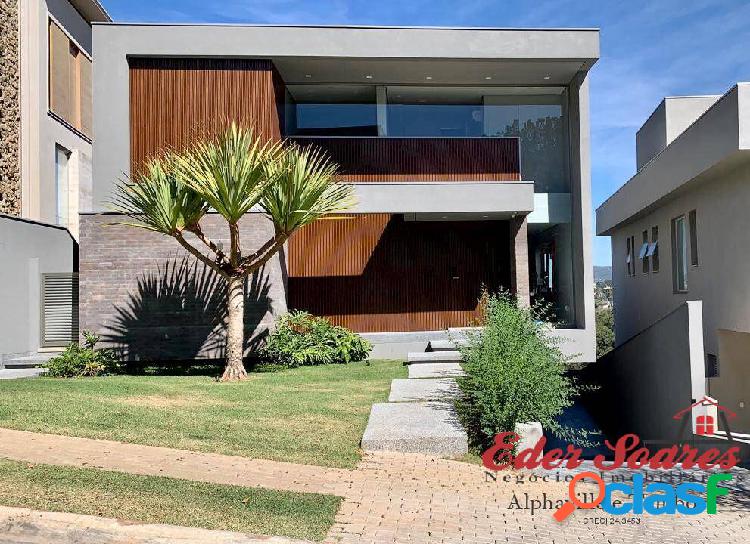 Casa com linda vista à venda no Tamboré 10