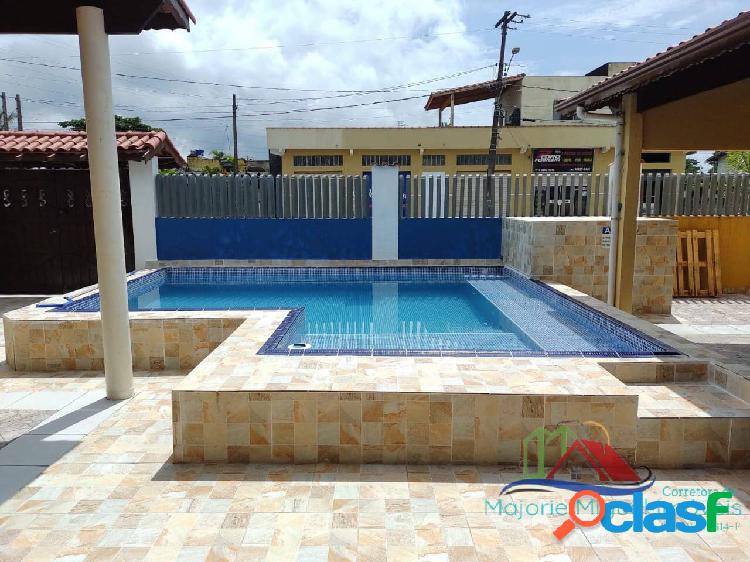 Casa com piscina a venda no bairro Santa Julia em Itanhaém.