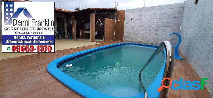 Casa com piscina na Atalaia