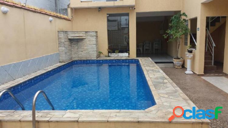 Casa em Condomínio com 2 Quartos e piscina à Venda, 75 m²