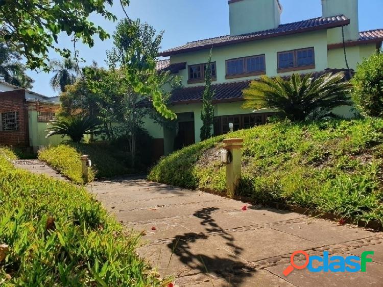 Casa em Excelente Localização no Centro