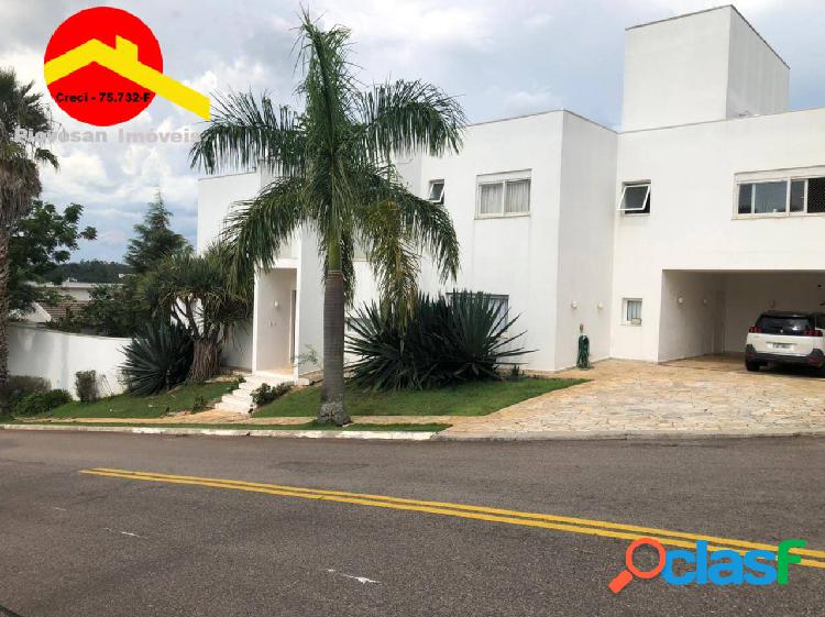 Casa em condomínio fechado