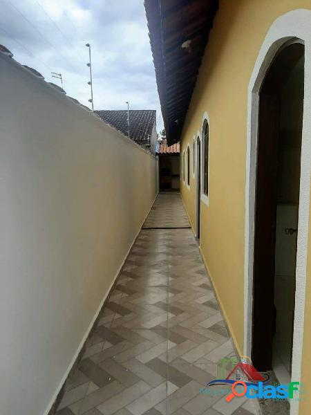 Casa nova com 2 dormitórios a venda na cidade de Itanhaém.