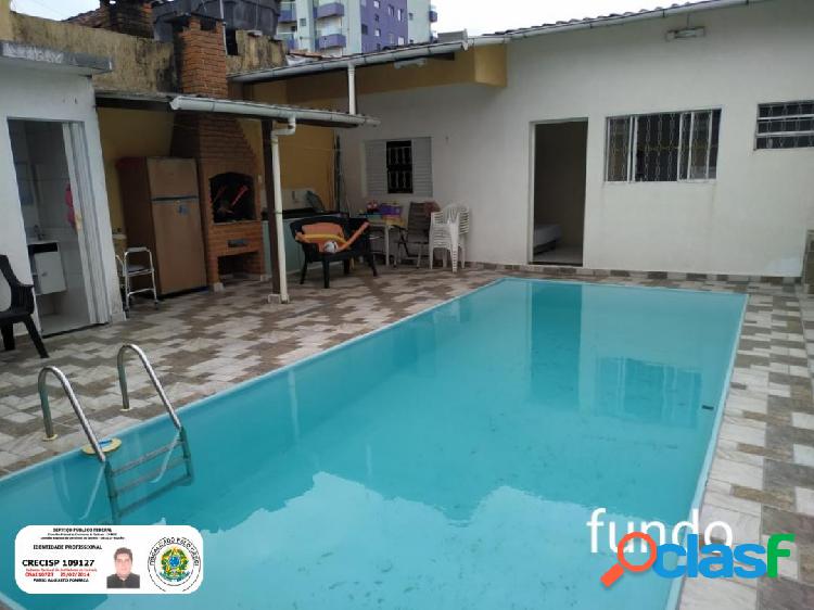 Casa térrea 3 dormitórios a venda em Praia Grande - SP