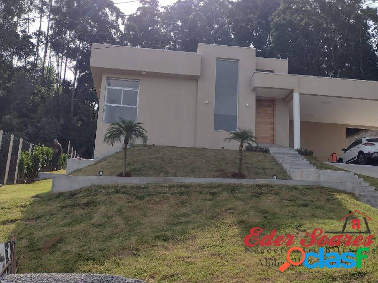 Casa térrea recém construída à venda no Tamboré 1
