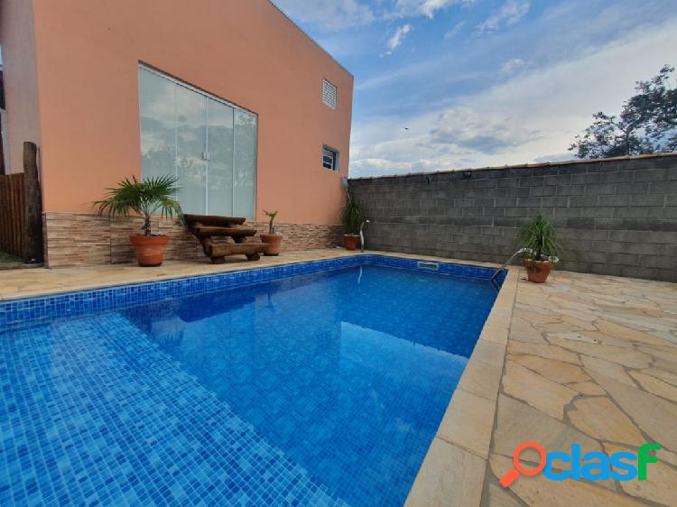 Chácara com casa e piscina