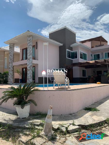 Excelente casa em condomínio fechado !!