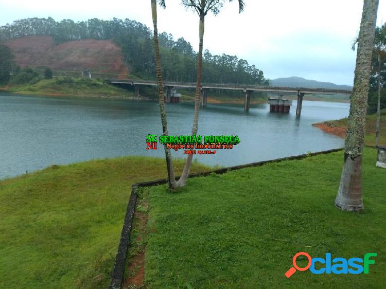 Fazenda, sítio em Paraibuna, Margeando a Represa e a