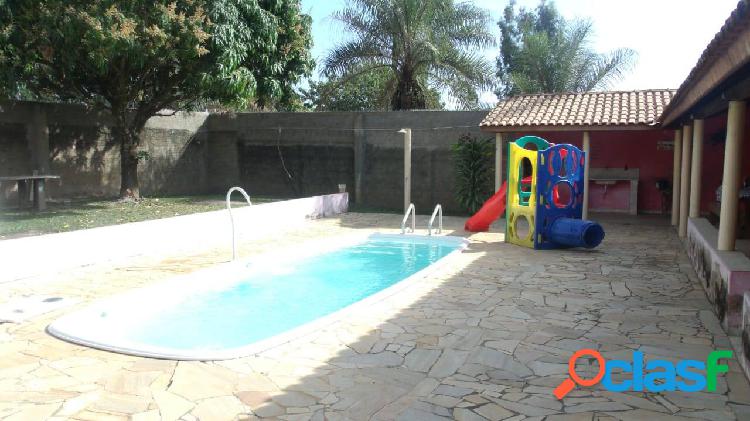 Linda chácara de 1.000m² com piscina em Artur Nogueira -