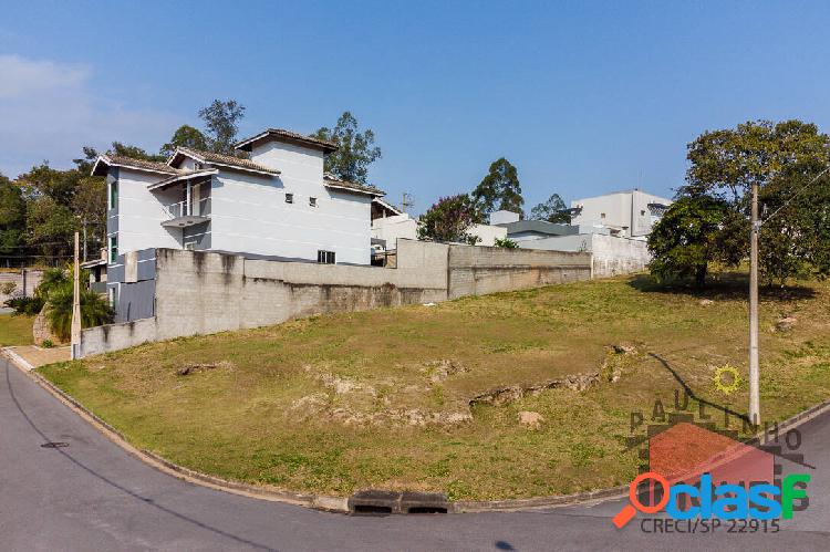 Lindo terreno de esquina com 600m² à venda no Itatiba