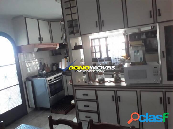 Sobrado com 3 dormitórios à venda, 330 m² - Parque