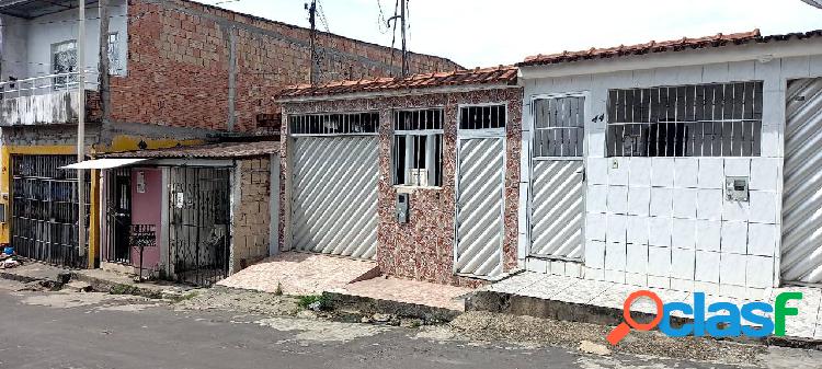 Vendo Casa com 3 Quartos no bairro Vila da Prata