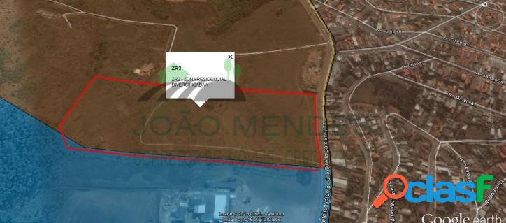 Área de 150.000 mil m2, em Atibaia.