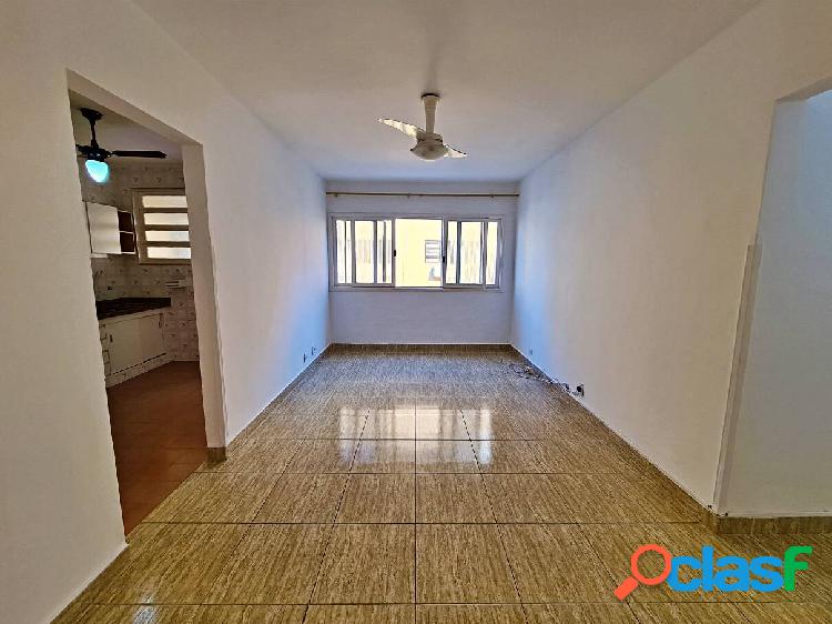 AMPLO APARTAMENTO, BEM LOCALIZADO, 01 DORMITÓRIO!