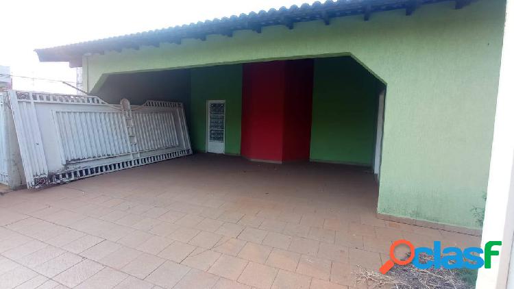CASA COMERCIAL NO CENTRO