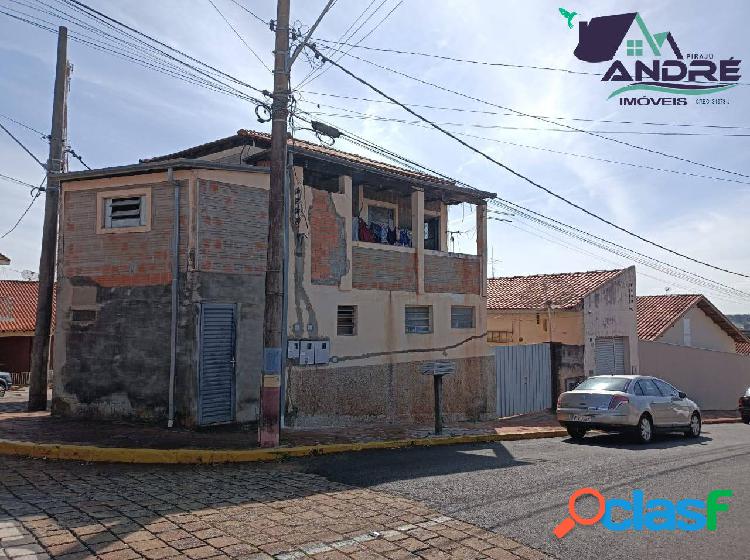 Casa assobradada, 178,15m², 2 dormitórios, no Centro,