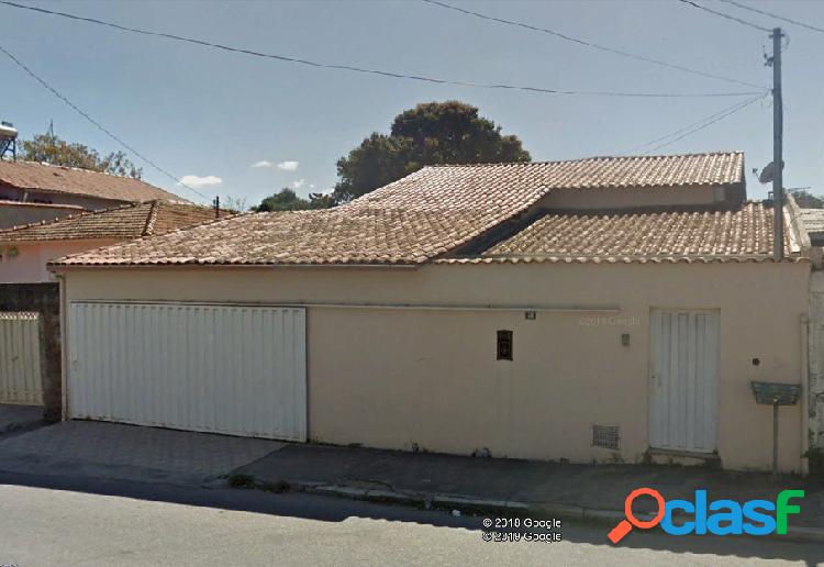Casa no Bairro Frimisa, Santa Luzia-MG