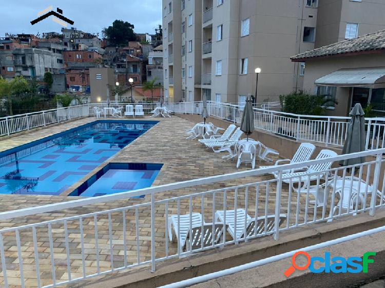 Excelente apartamento com 2 dormitórios em Cotia