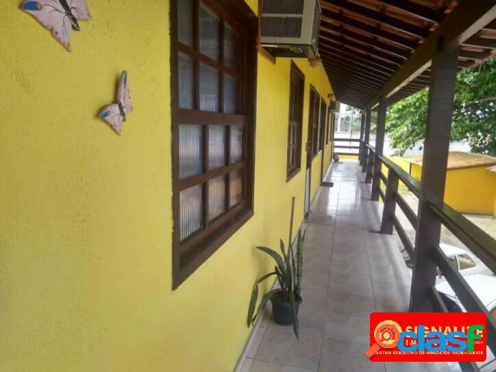 Excelente casa em condominio localizada nas Palmeiras!