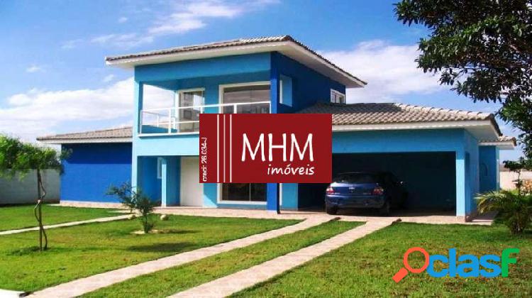 Linda casa no Flora Ville
