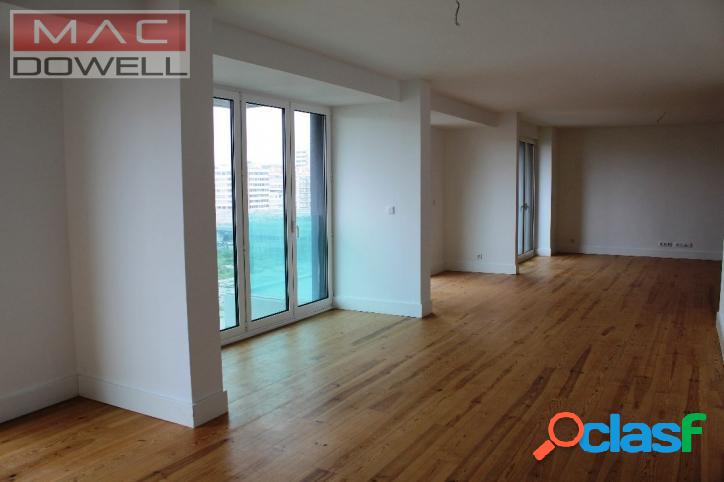 Vendo - Apartamento de 230 m² - Avenida Novas - Lisboa/PT