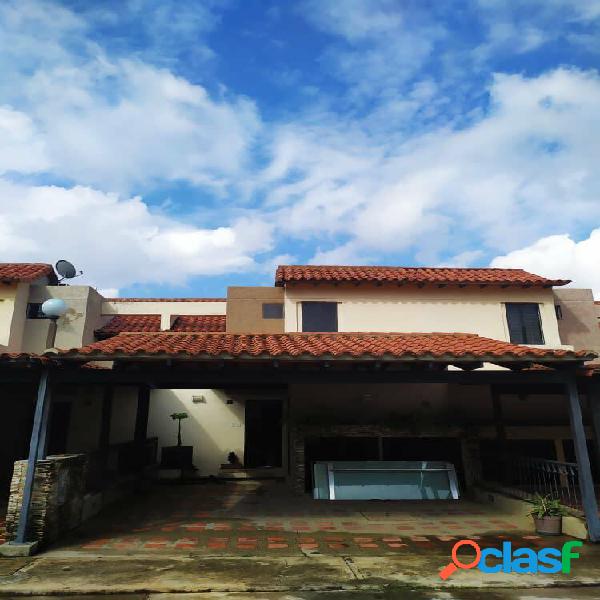 Venta de Town House Altos de Monte Alegre Tazajal Naguanagua