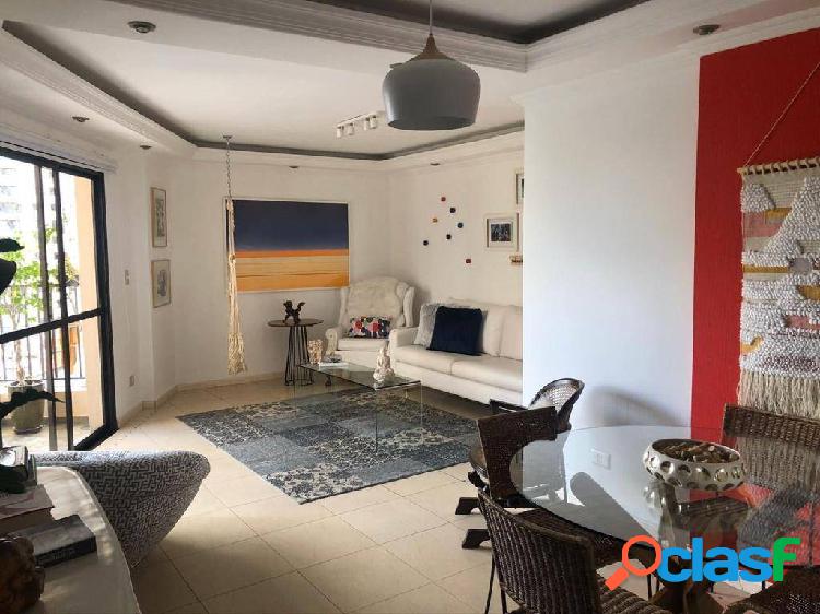 Apartamento Amplo com 3 dormitórios