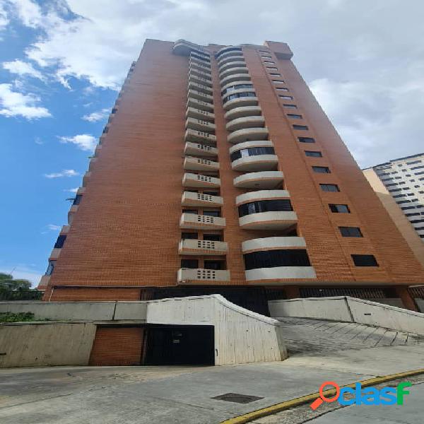 HERMOSO APARTAMENTO EN VALLE BLANCO, RES. MONTAÑA BLANCA