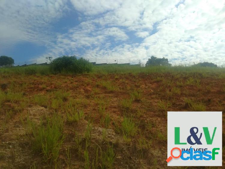 Maravilhoso terreno no Condomínio Santa Isabel Fase II